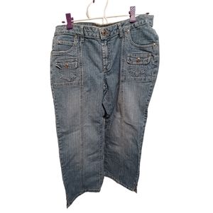 Hipster capris size 11 mid rise